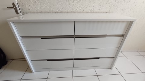 Montagem de cômodas. 