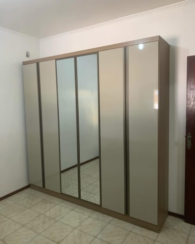 Guarda roupa bartira com espelho
