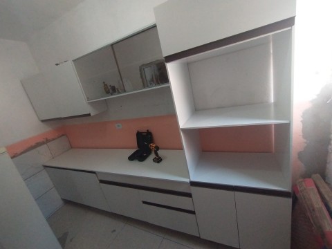 Armário de cozinha completo 