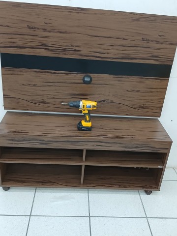 RACK COM PAINÉL