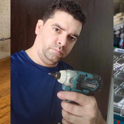 Valdson S Almeida